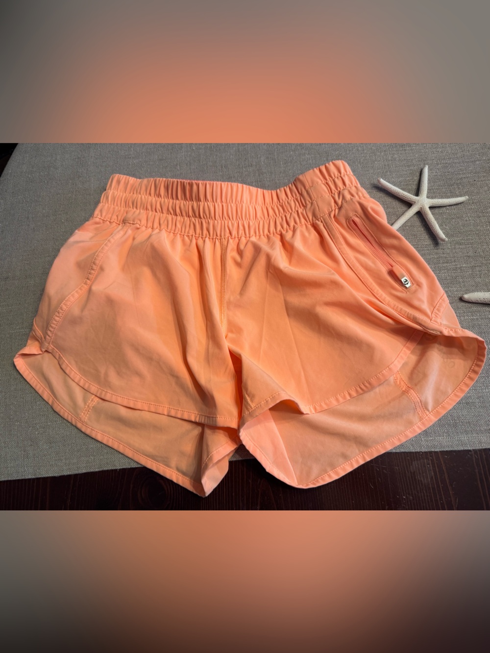Lululemon sea wheeze tracker short size 6 orange 3" inseam